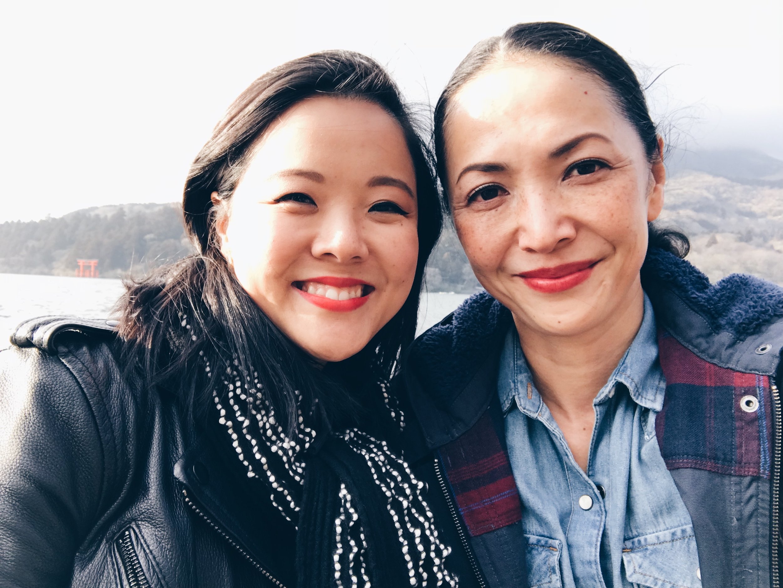 Hi Meri! Also, hi Hakone Shrine behind us.
