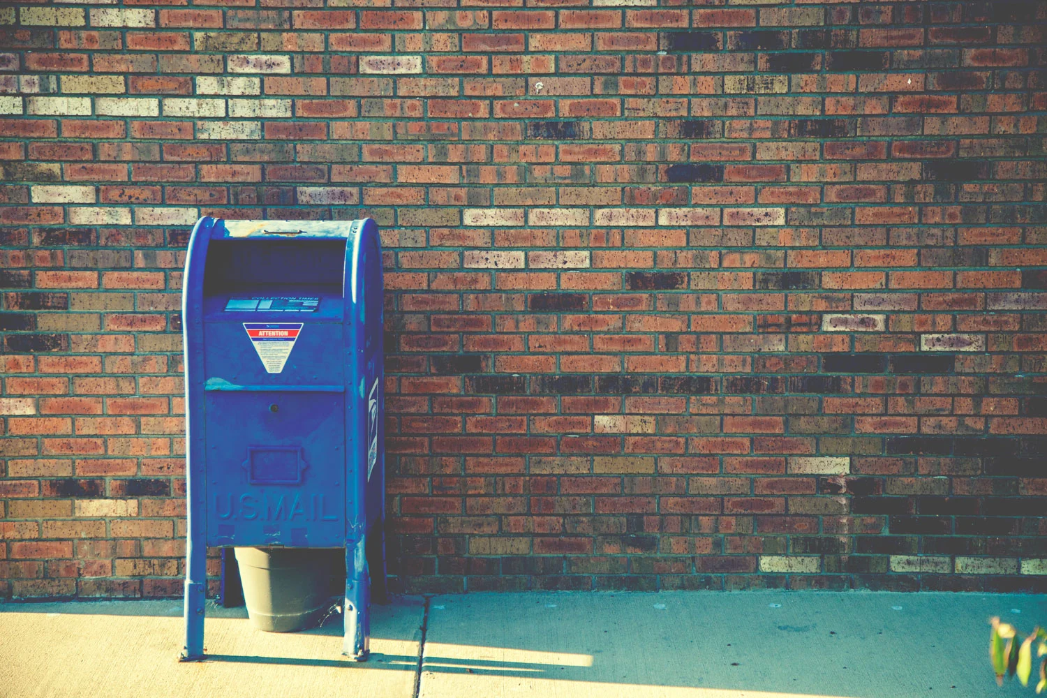 mailbox.jpg