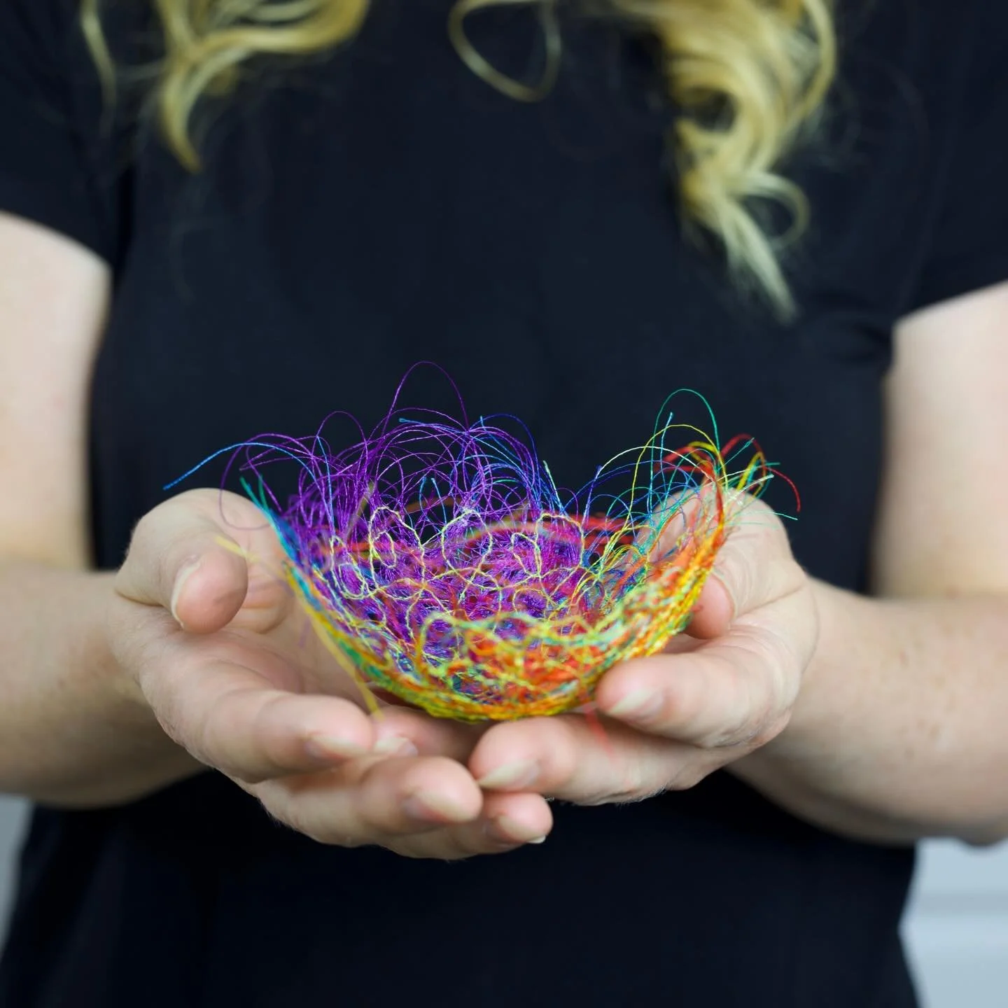 The Scrap Thread Bowls course has started and so far almost 5000 people have joined 😳🤯❤️
I can&rsquo;t wait to see what you all create! 

Want to join in the fun? Head to the link in my bio to sign up. It&rsquo;s FREE - but only available for a lim