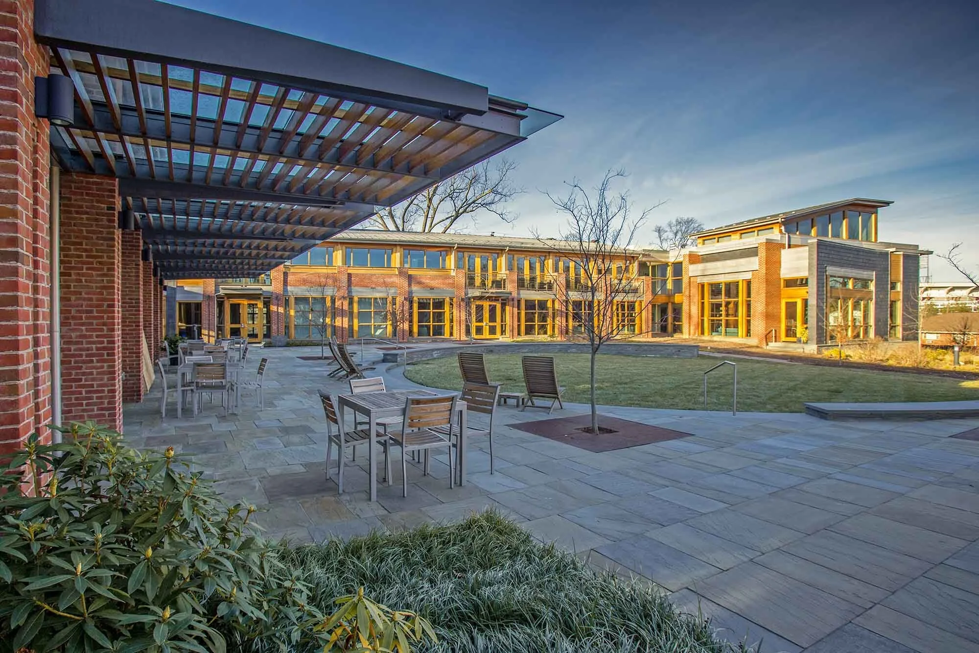 38 HIGH SCHOOL SENIORS WIN FULL MERIT SCHOLARSHIPS TO ATTEND UVA