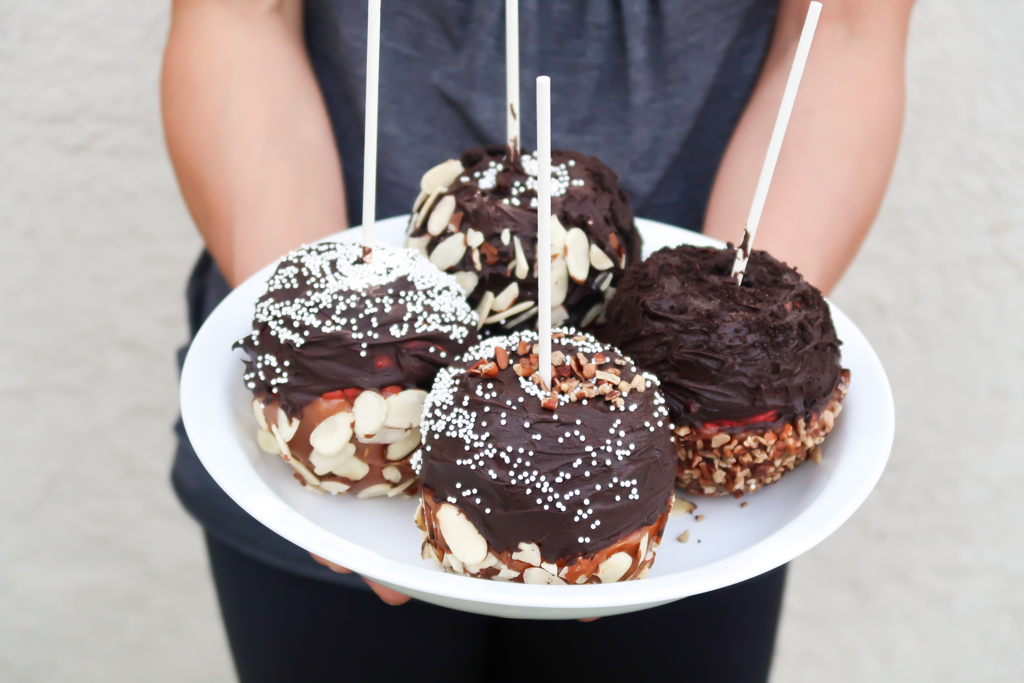 CaramelApples-2.jpg