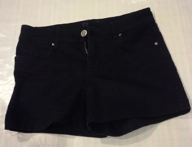 Create Peace shorts blue.jpeg