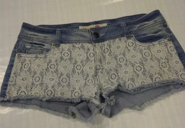 Summer Dreaming shorts lace.jpeg