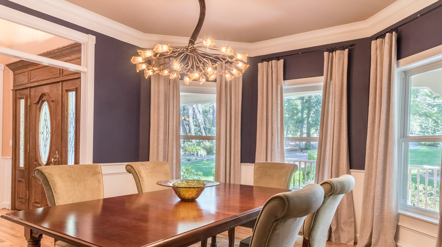Dining room-2.jpg