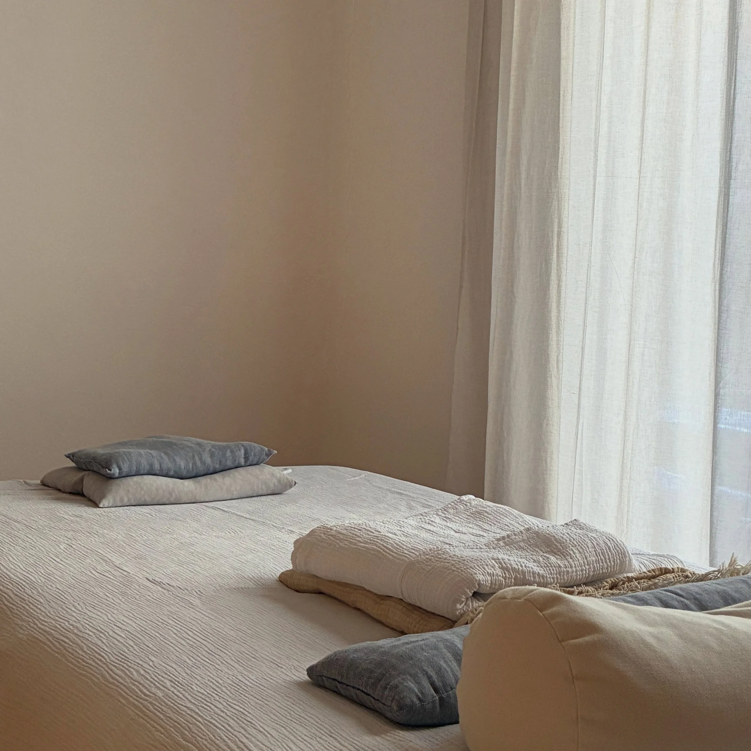 ready for the next session✨🤍✨

falls du auch mal zu mir in die Craniosacral-Therapie kommen magst, neue Termine sind online 💫