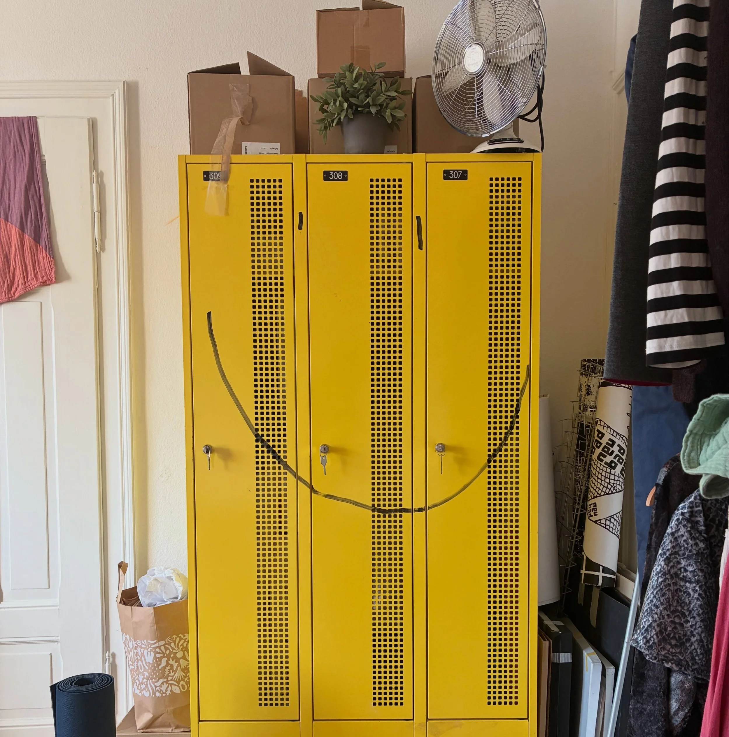 Stehe gerade vor einem Umzug. Ver&auml;nderung. Projekt. Etwas, dass wir gemeinsam wagen und alle nicht wissen wie es wird. Zu f&uuml;nft zusammen wohnen, zusammen leben, die kleinste gerade 2 Jahre. 

Kennst du diese Phasen im Leben, wo du einfach g