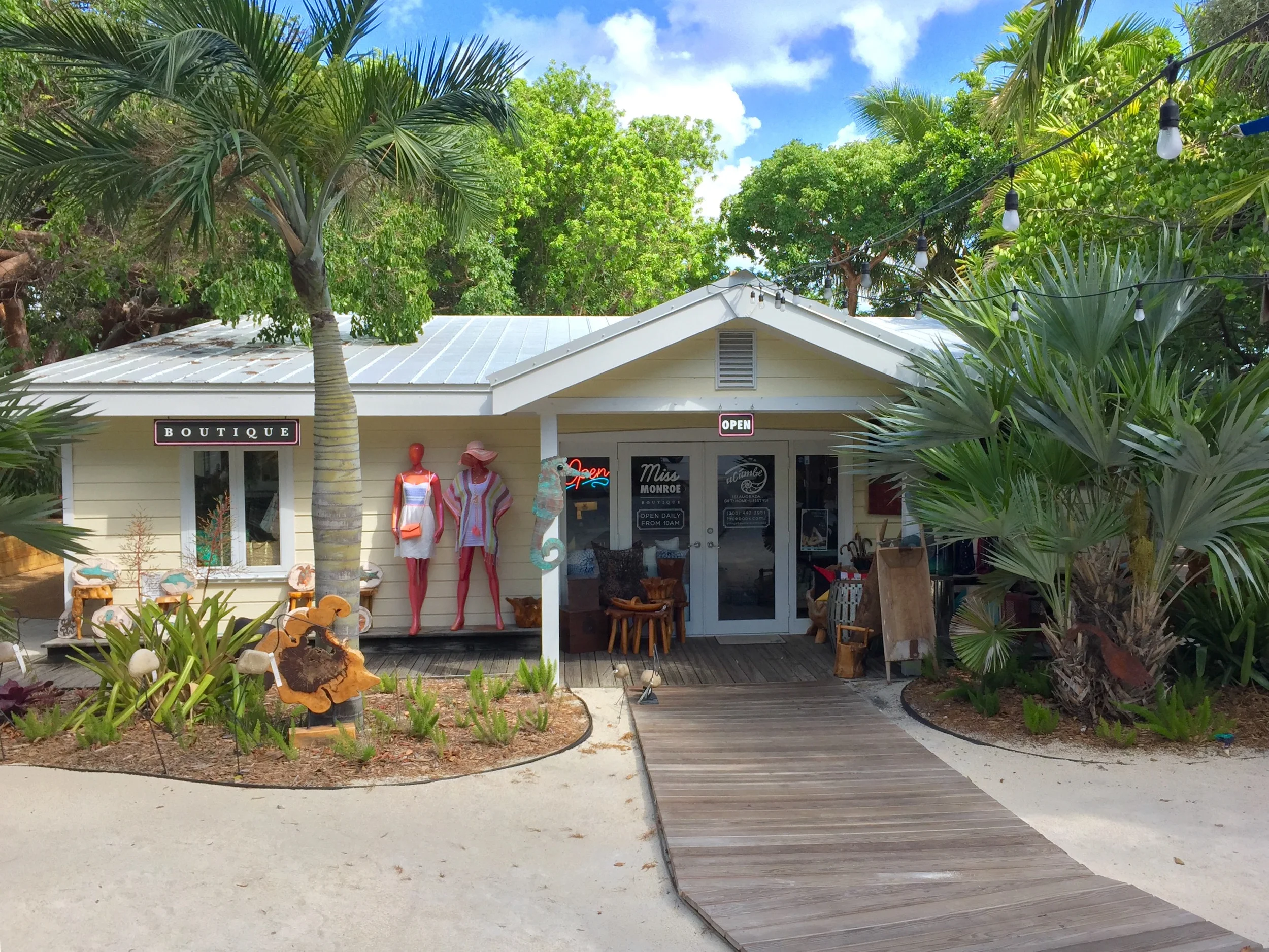 Welcome to Village Square Islamorada.