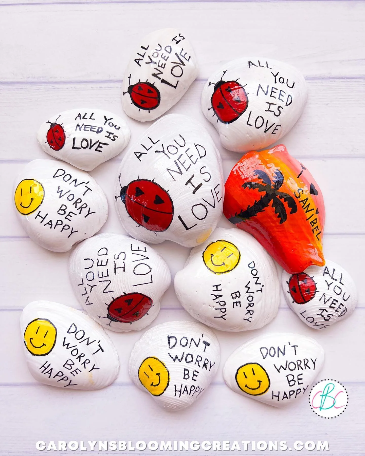 My August 2022 batch of resin coated seashells are complete&hellip;all are hand painted by me! 💖

I&rsquo;ve hidden some already last week Georgia, and will be hiding some tonight on Sanibel 🥰

If you find one, let me know!!! I&rsquo;ll post my sun