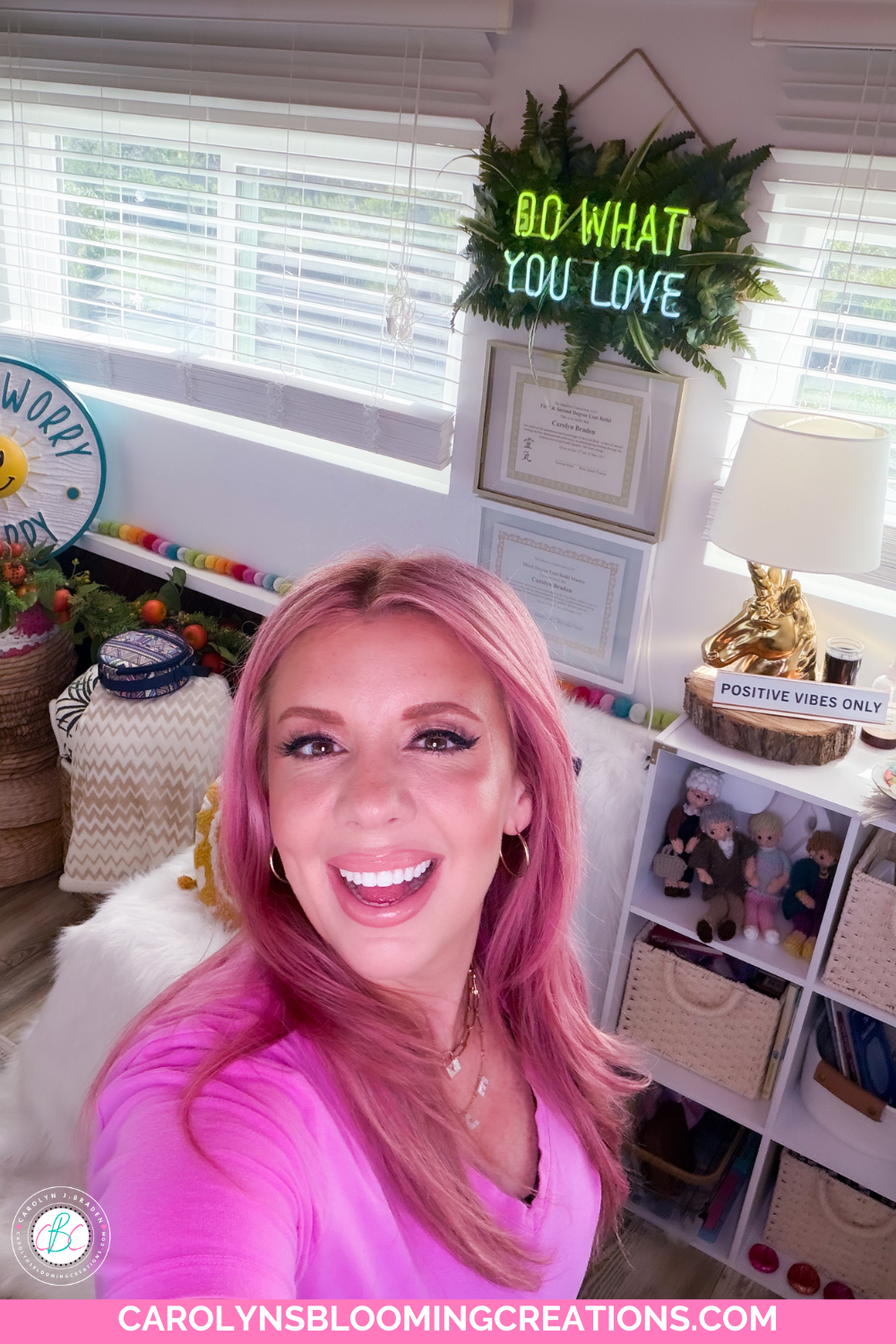 Carolyn Braden's Cozy and Organized Creative Crafting Space Makeover