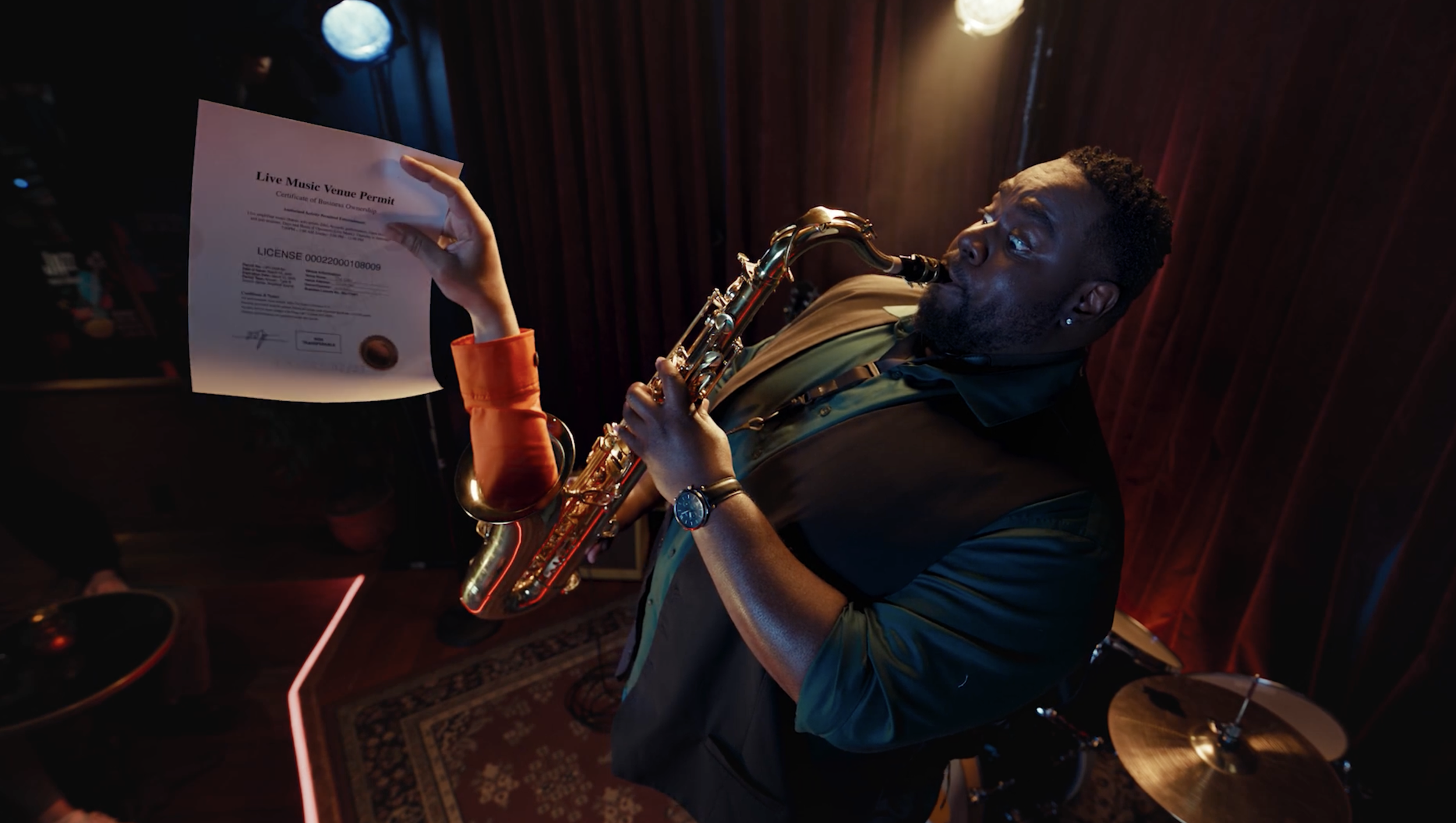 LEGALZOOM • A LEGAL HAND