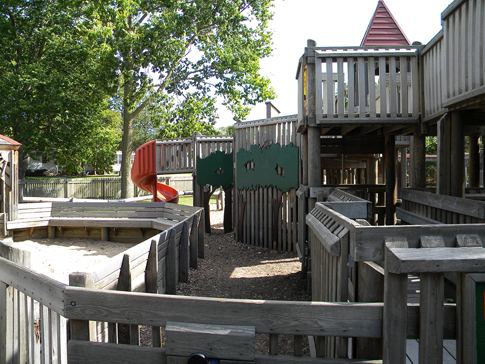 Kids-Coulee-Play-Area.gif