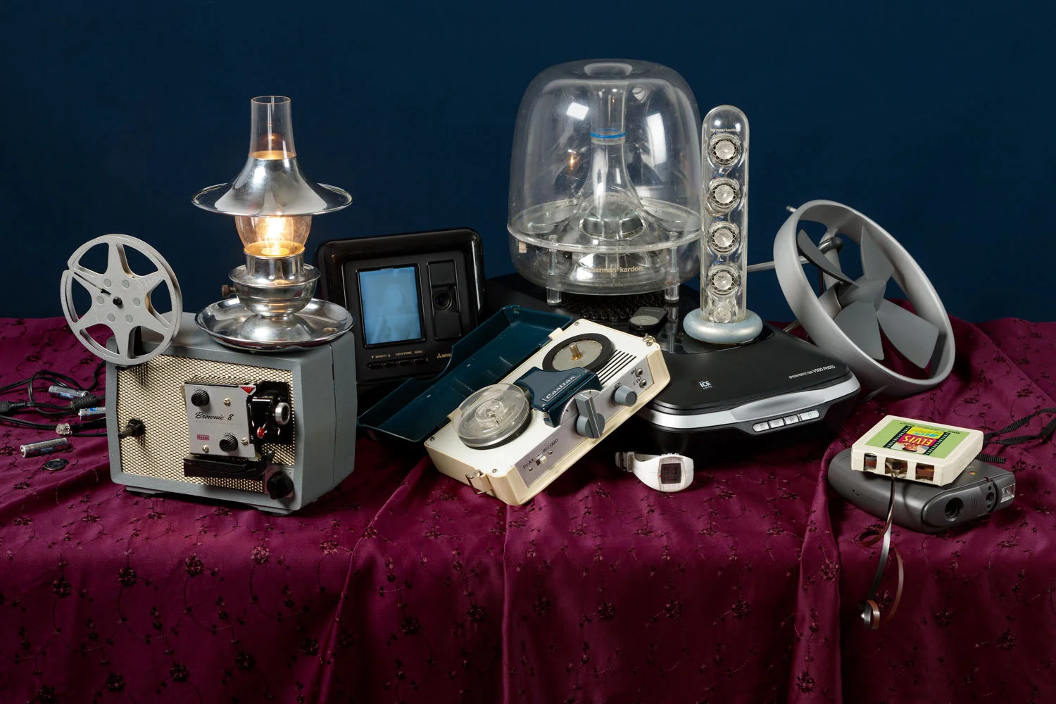 MOVIE PROJECTOR (2018)