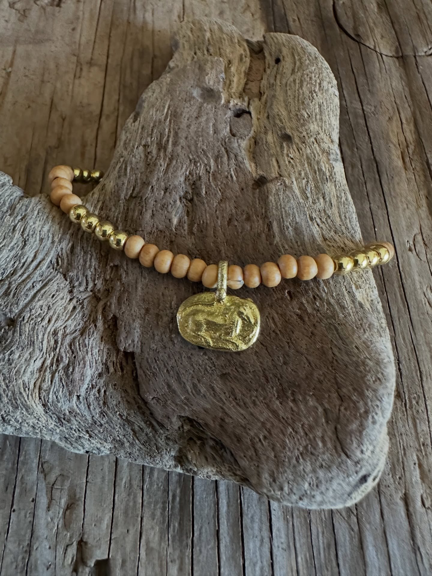 Year of the fire horse ~
&bull;
&bull;
&bull;
#firehorse2026 #horsejewlery #pearljewelry #stretchybracelet #jewelryforsale