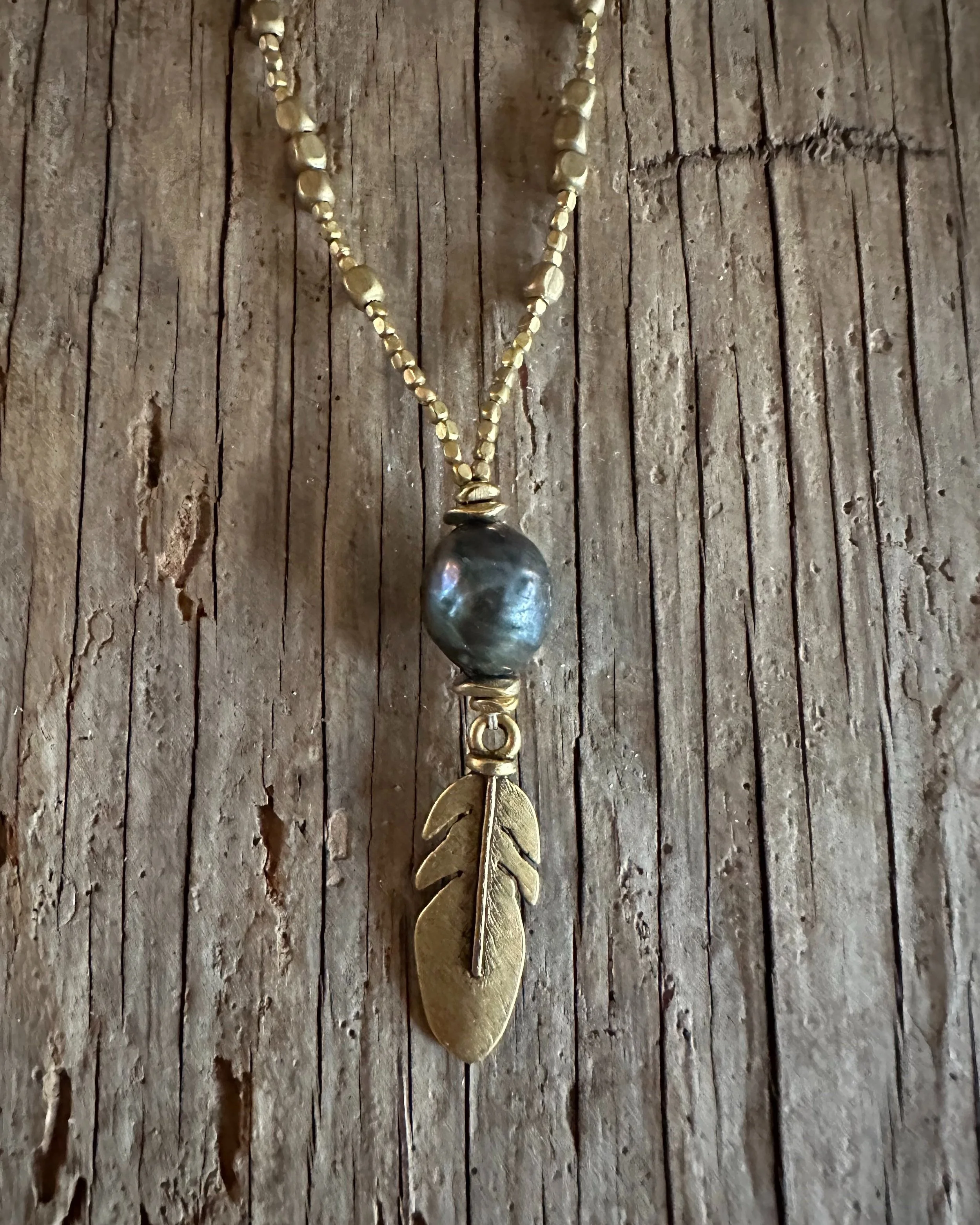 FEATHER Pearl Long Necklace