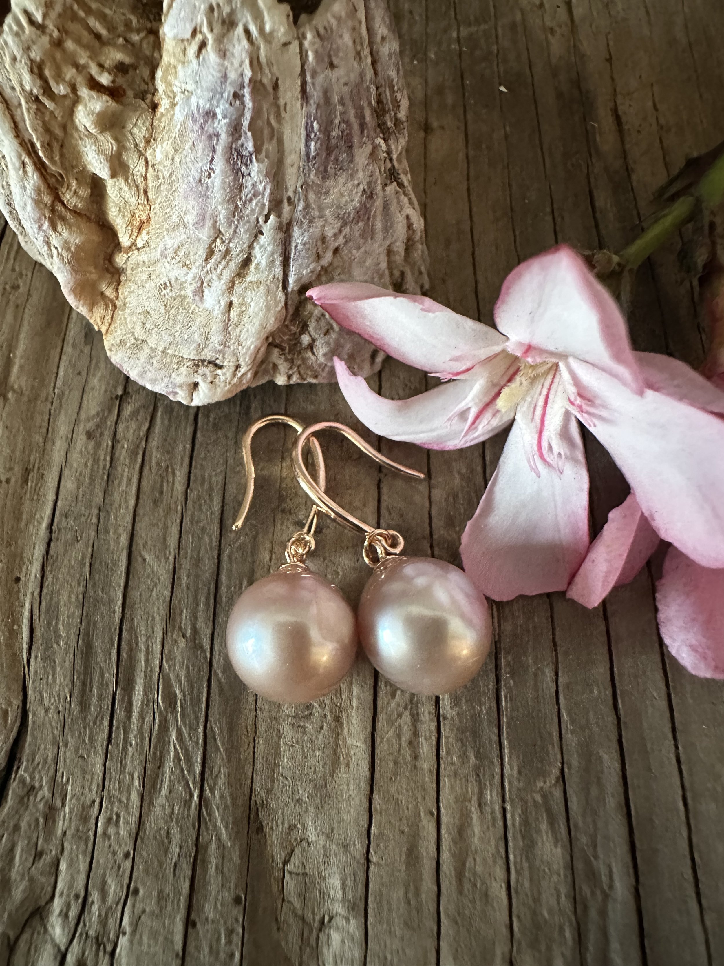 Mauve Pink Pearl Drop Earrings
