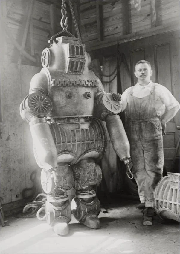 Macduffee with hist suit in 1914