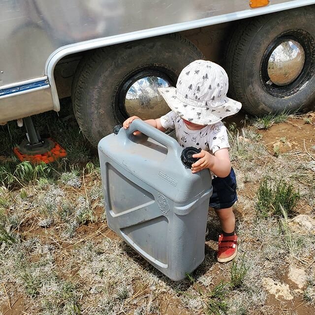 Where do you get your water while boondocking? I thought this was going to be a bigger problem than it is. Turns out, it's super easy to get water when we go into town. Check out the link in profile for my favorite spots.