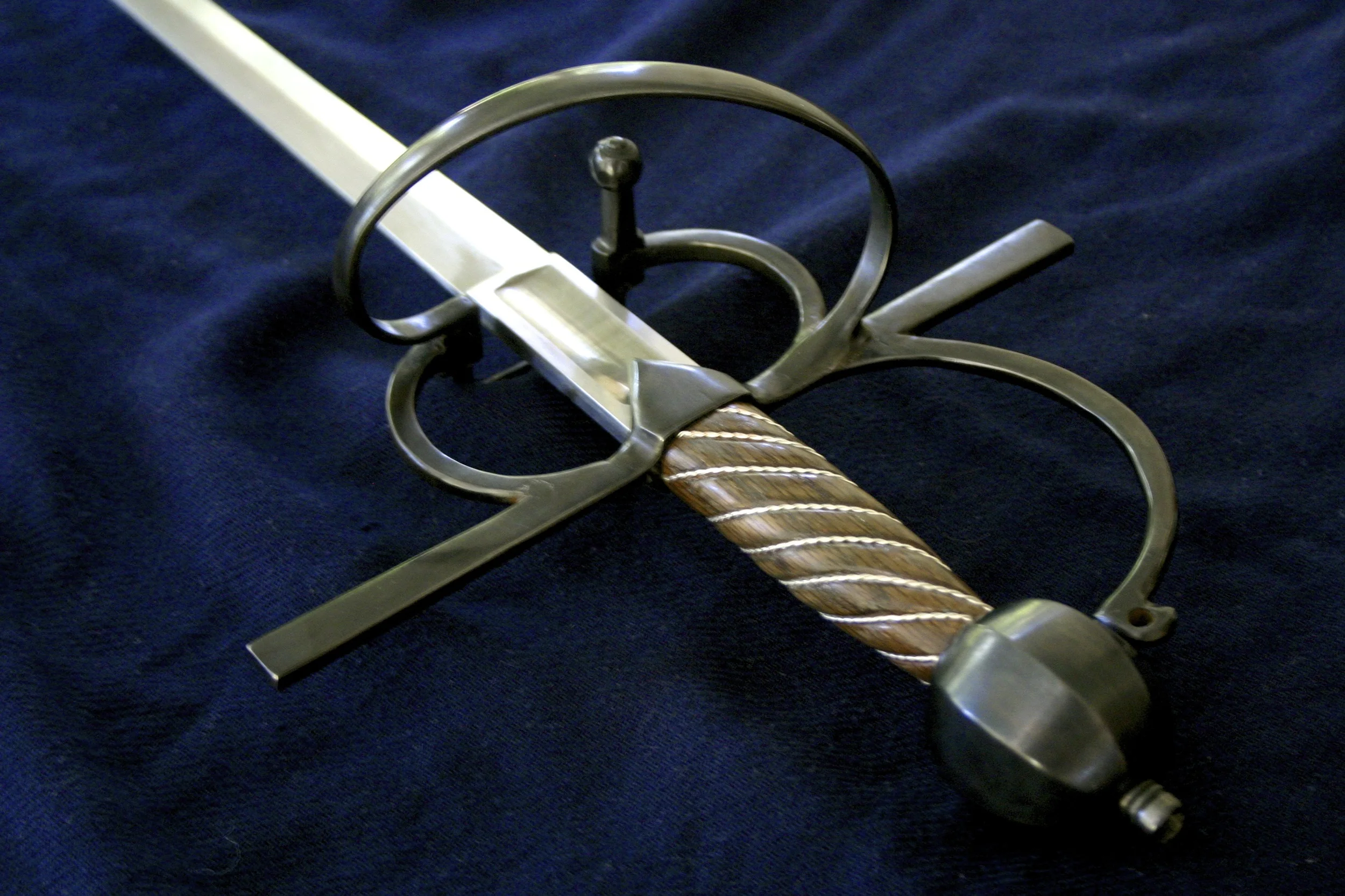 Blued Hilt Rapier — Jesse Belsky Stageswords