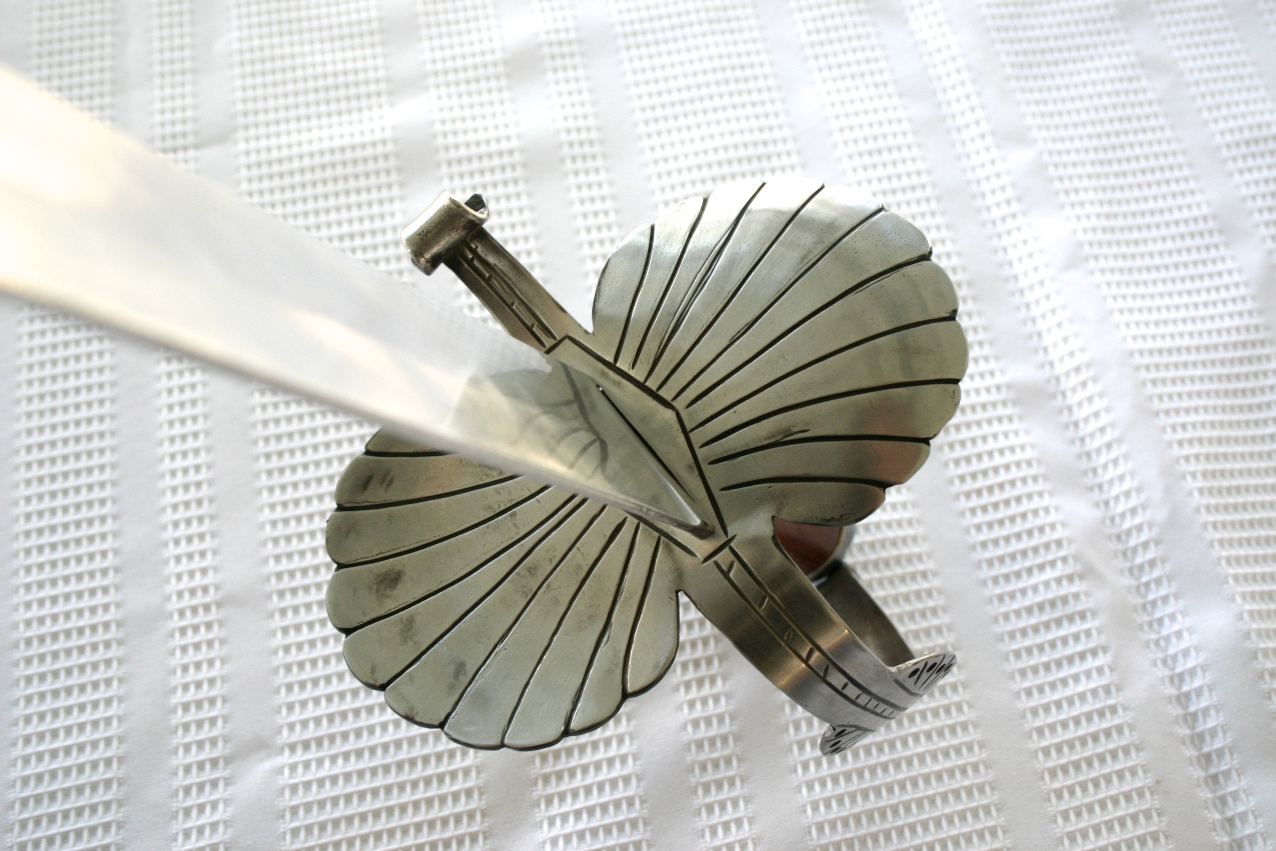 Clamshell Cutlass — Jesse Belsky Stageswords