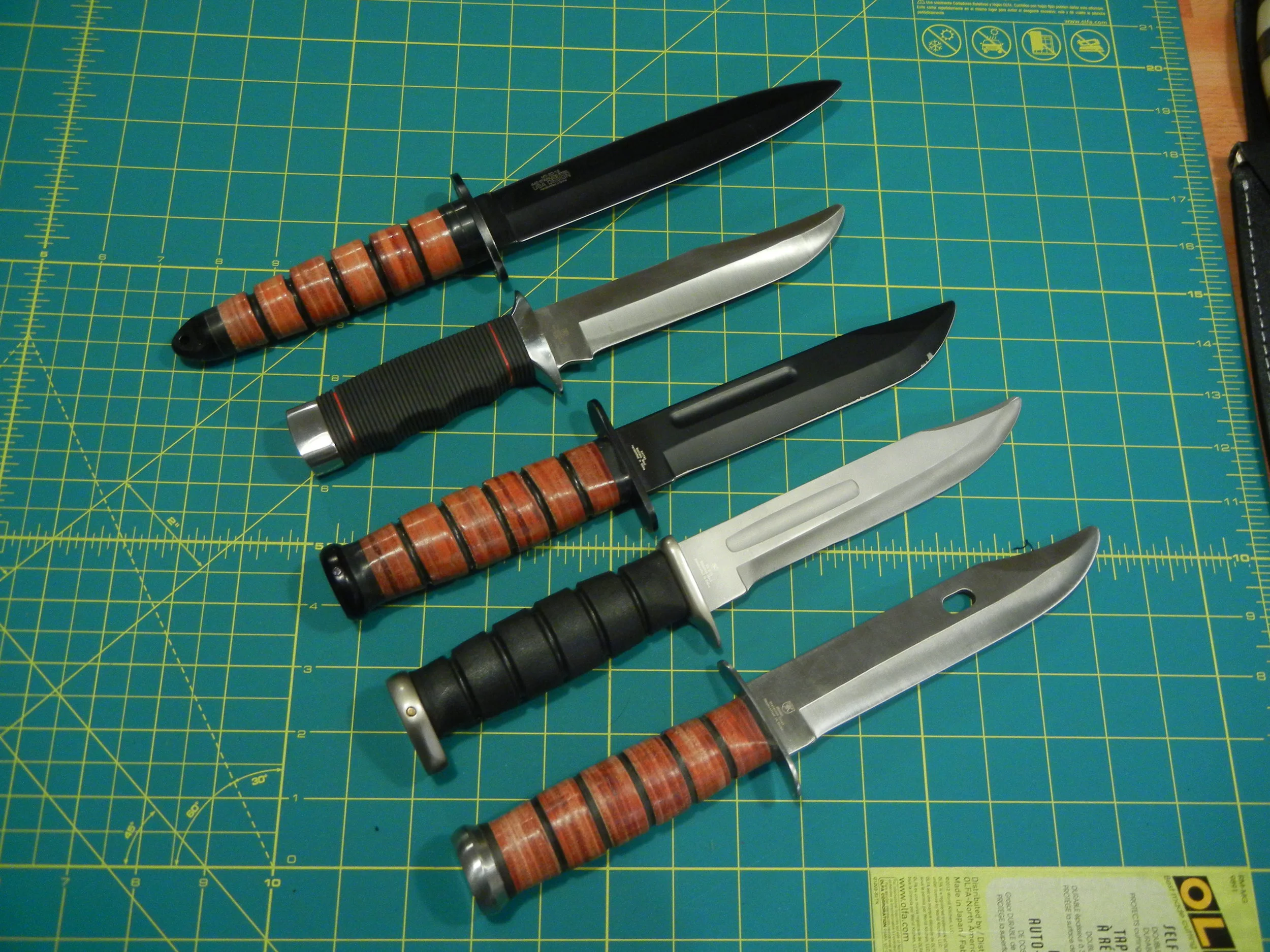 STAGE COMBAT KNIVES — Jesse Belsky Stageswords