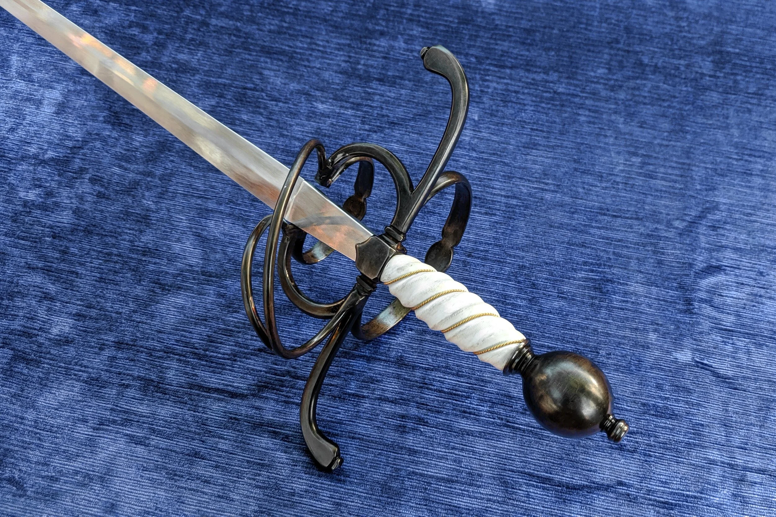 リライト　Rapier II Blued Two Ring Rapier w/Counterguard — Jesse Belsky Stageswords