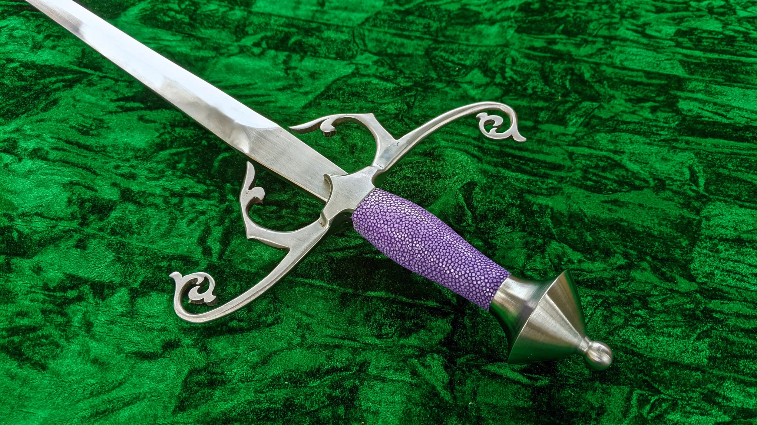 Fantasy Sidesword - Purple Rayskin [BLUNT] — Jesse Belsky Stageswords