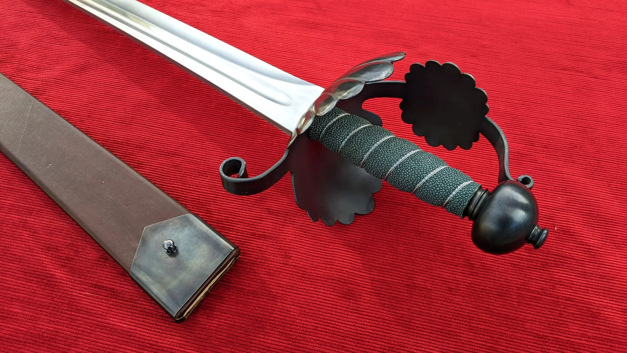 Clamshell Cutlass [Sharp] — Jesse Belsky Stageswords