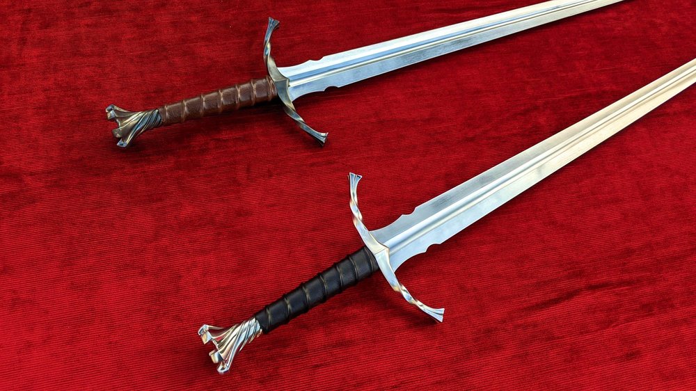 Spiral Grip Bastard Sword Pair Blunt Jesse Belsky Stageswords Spiral Grip Bastard Sword Pair Blunt Jesse Belsky Stageswords