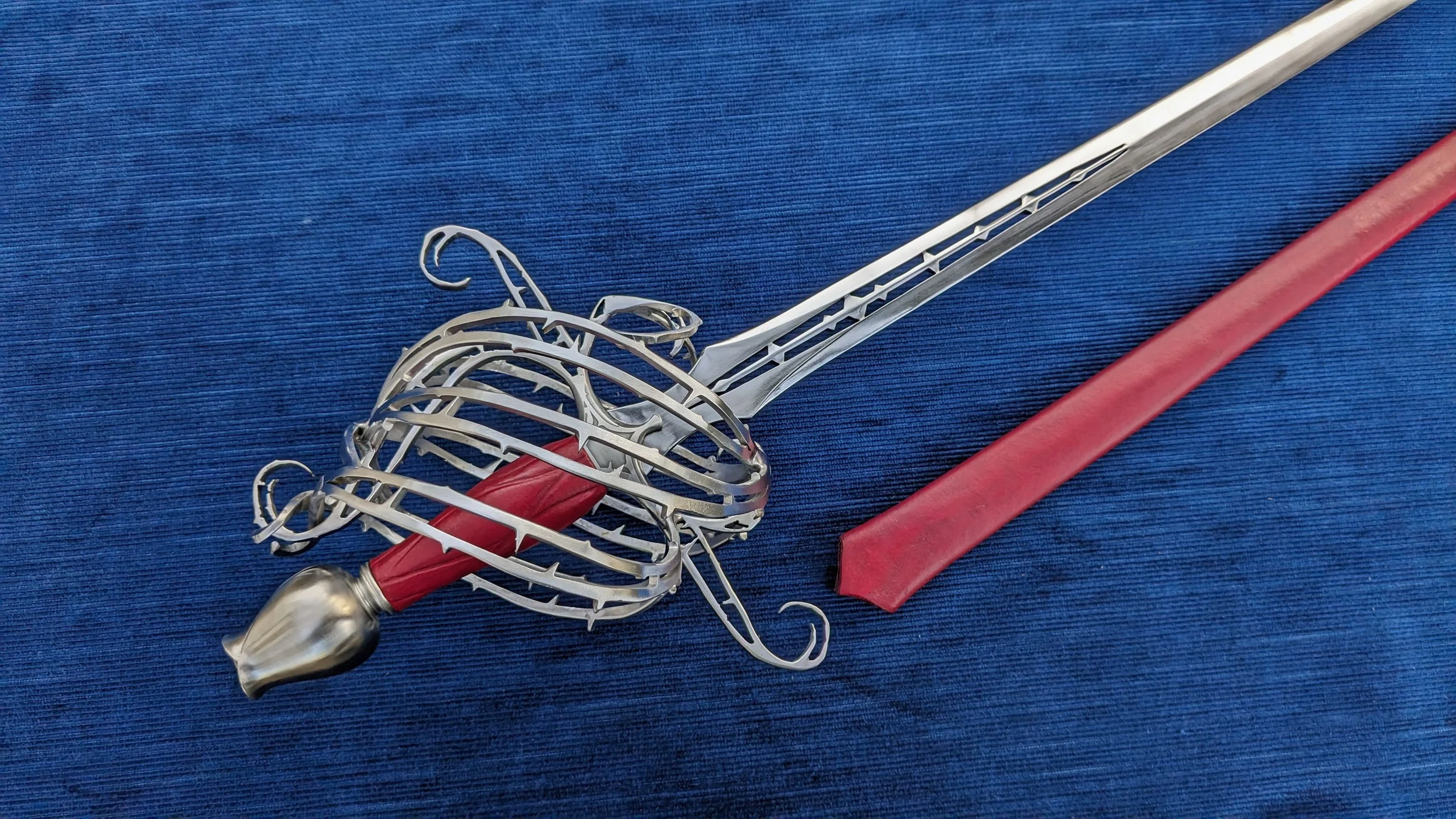 Thorn Wedding Swords [SHARP] — Jesse Belsky Stageswords
