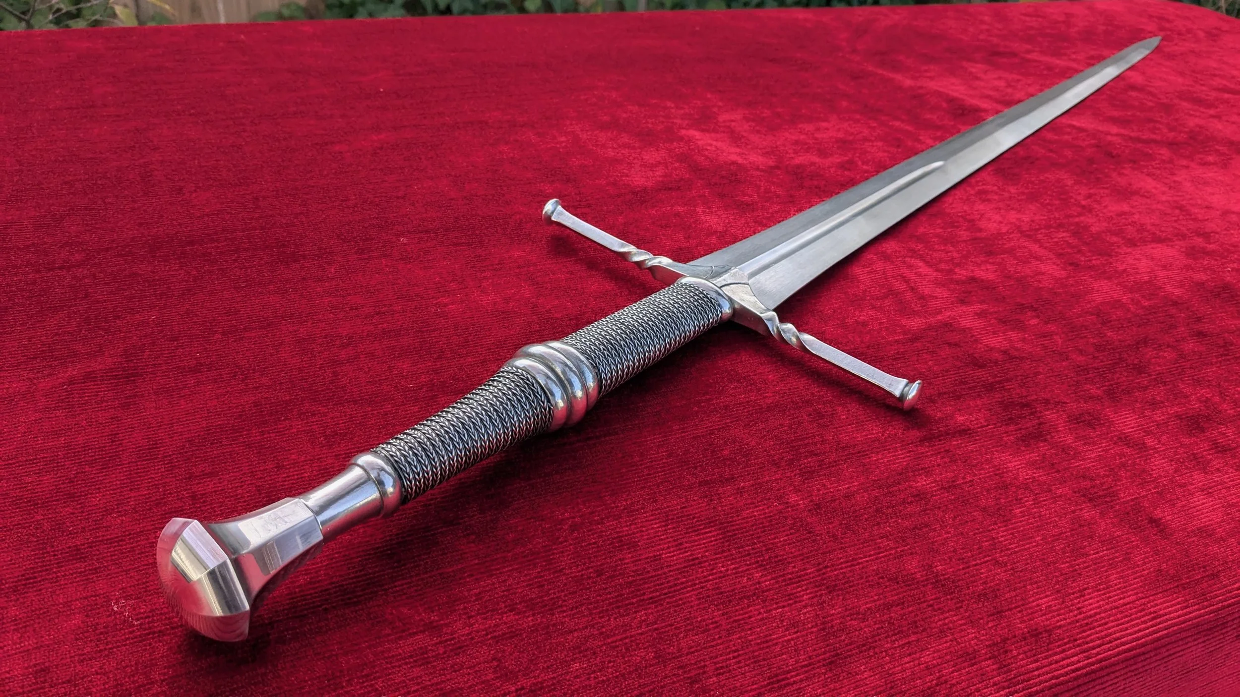 Witcher Longsword 2 -- [SHARP] — Jesse Belsky Stageswords