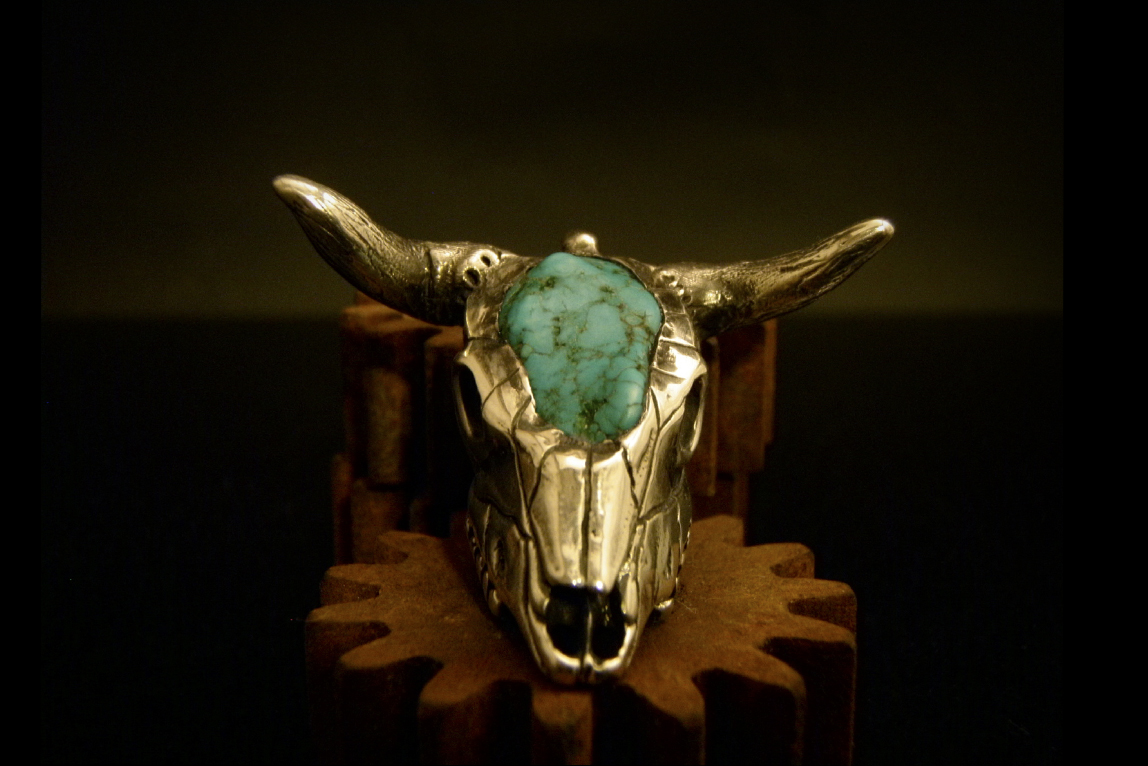 turq & silver bull pendant.jpg