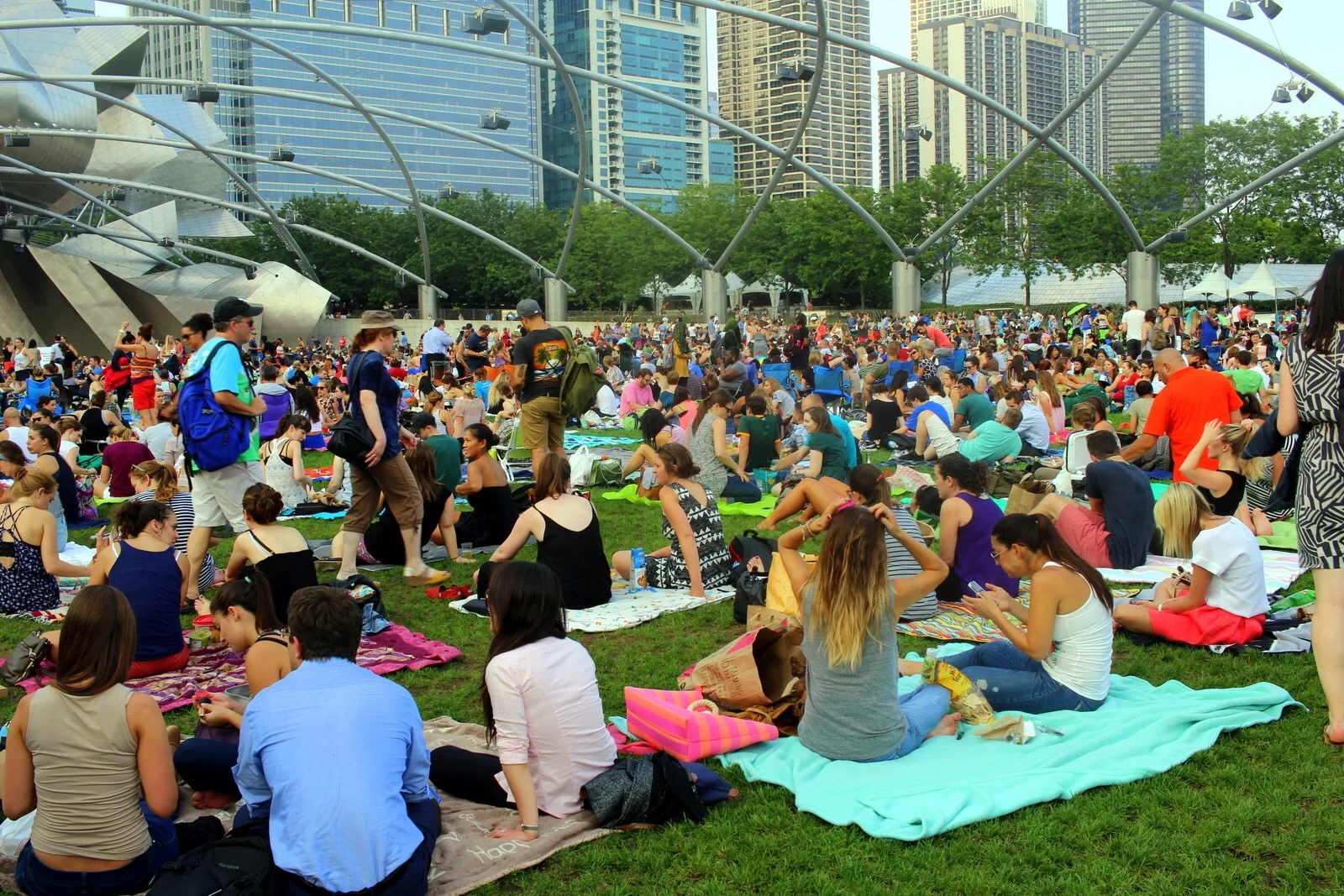 The crowds at the Pritzker Pavilion.