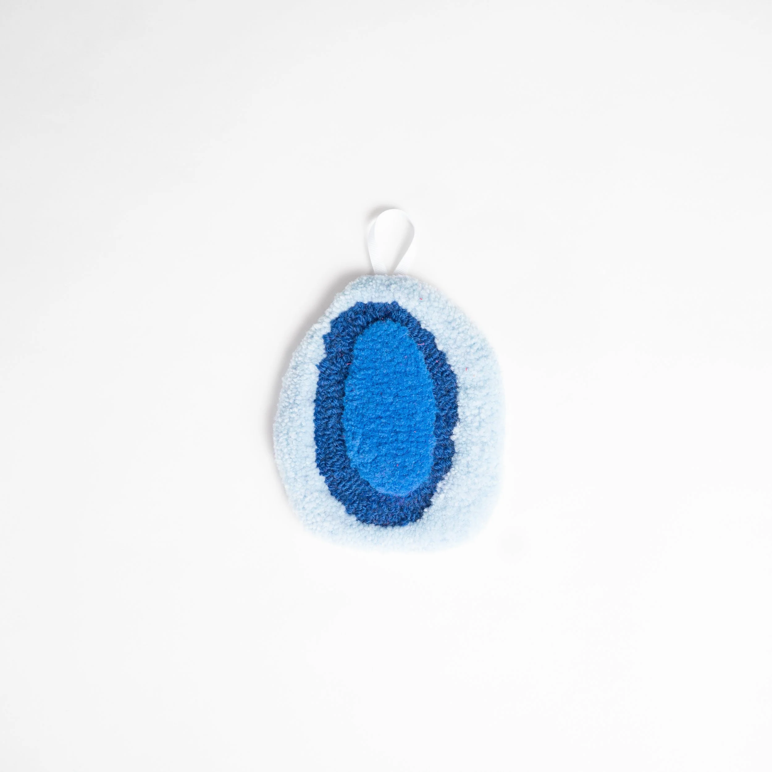 2025.12.04 art_fibervulvas_ornaments_xlarge_003_1x1.jpg