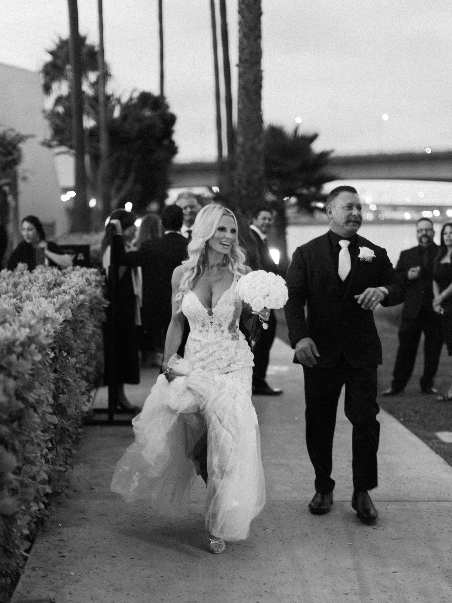 When God's story for us is even better than we could have imagined ... and He brings you just the right person at just the right time 

Elizabeth + Rich
9.28.2025 
A few favorite moments with this 🔥couple from the most beautiful evening in Long Beac