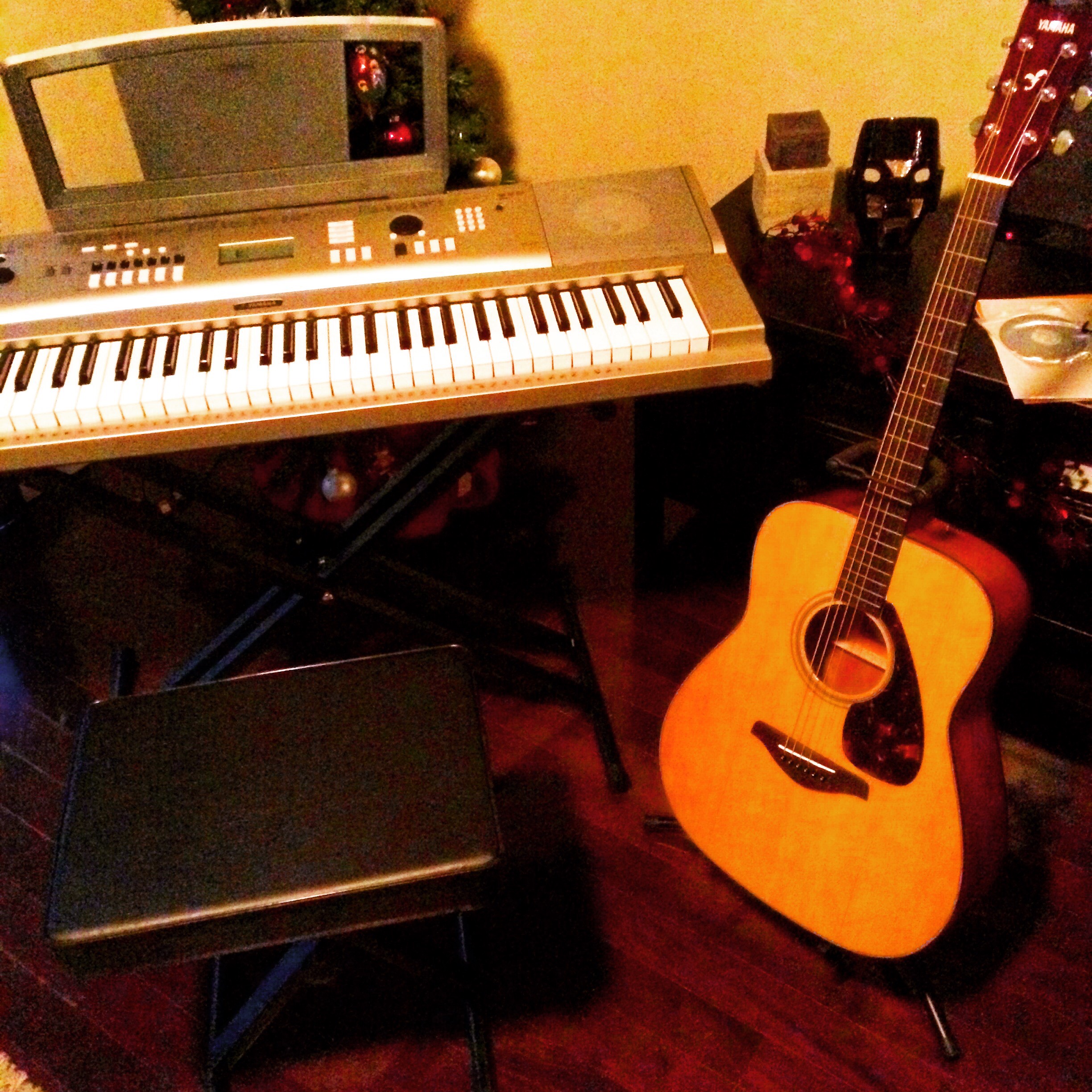 Keyboard & Guitar