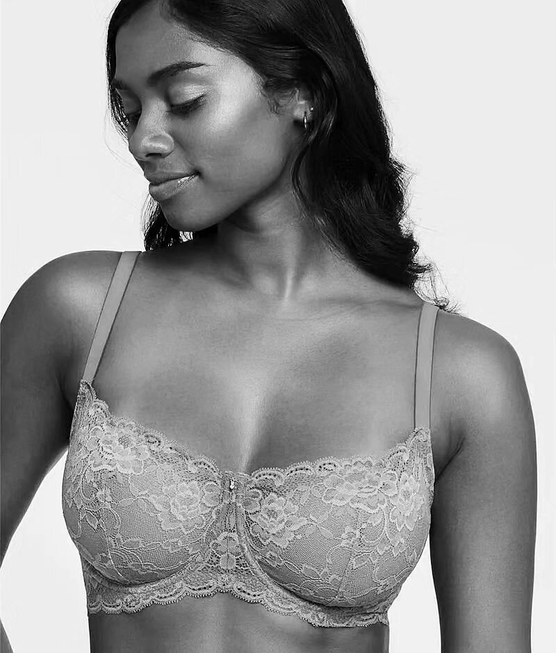 The Lace Lounge  Expert Bra Fitting