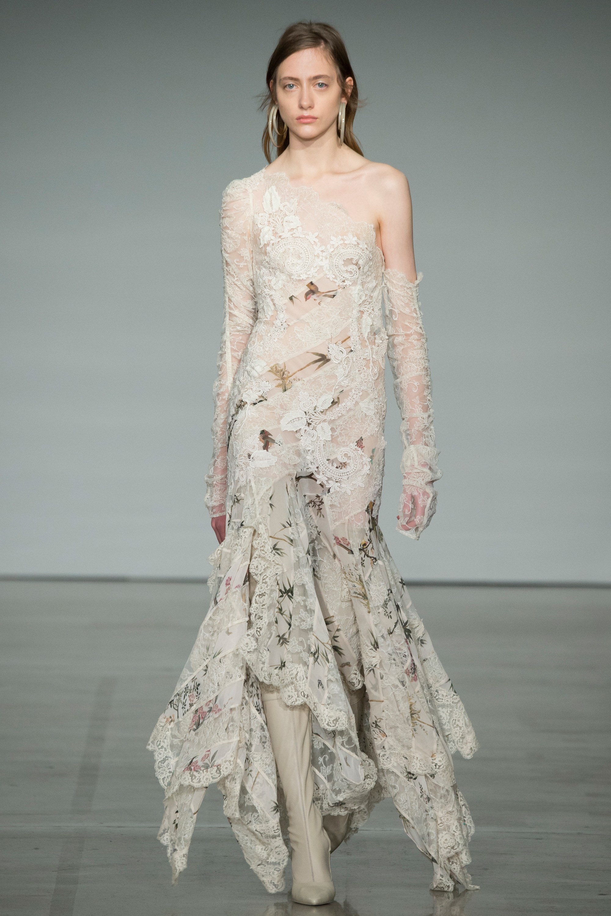 ZIMMERMANN - ethereal and romantic lace and floral details
