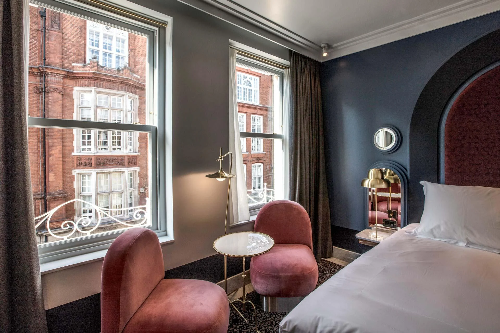 02-henrietta-hotel-londres-chambre-201-06.jpg