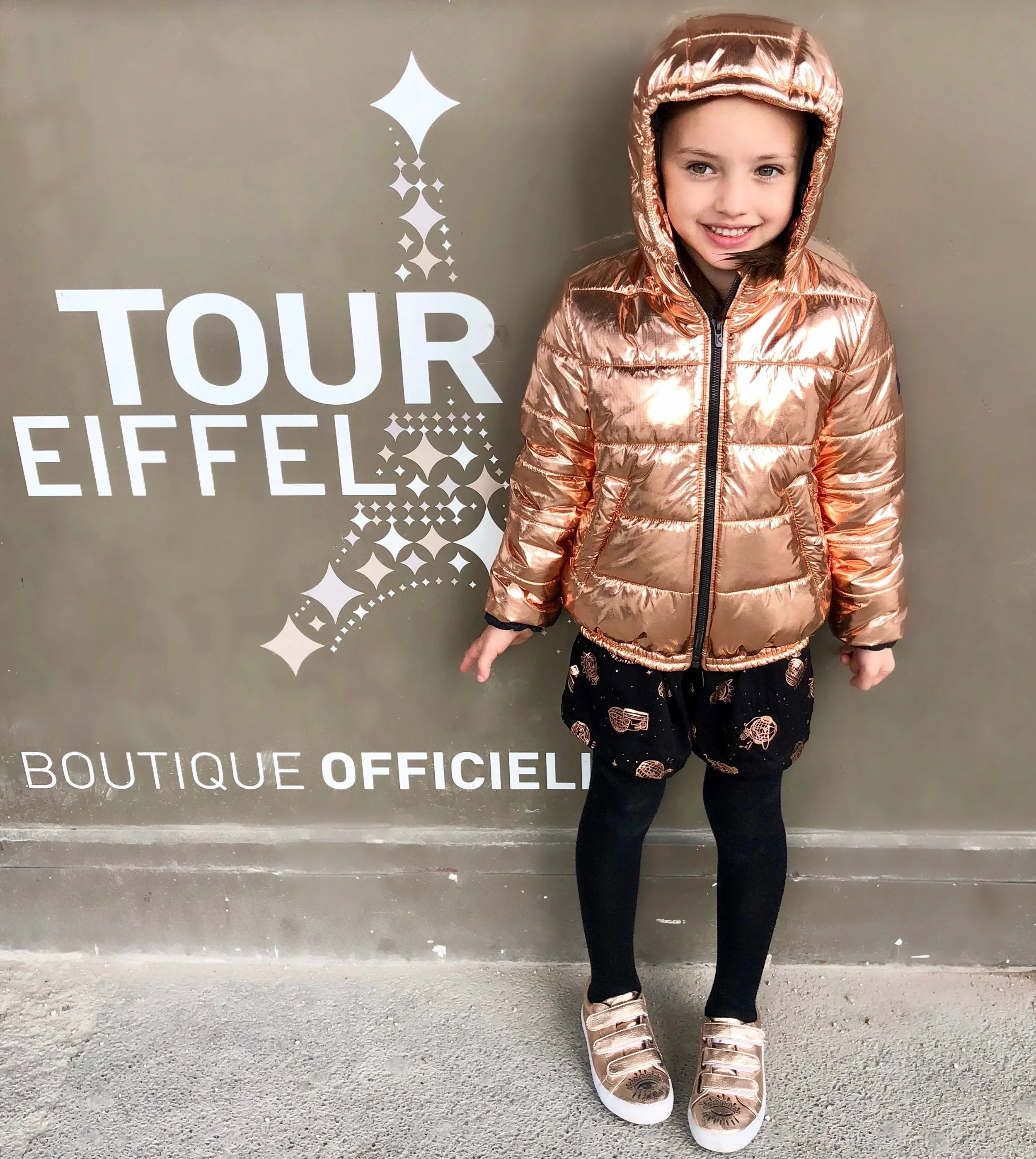 Facetune_06-11-2018-22-33-39 2.jpg