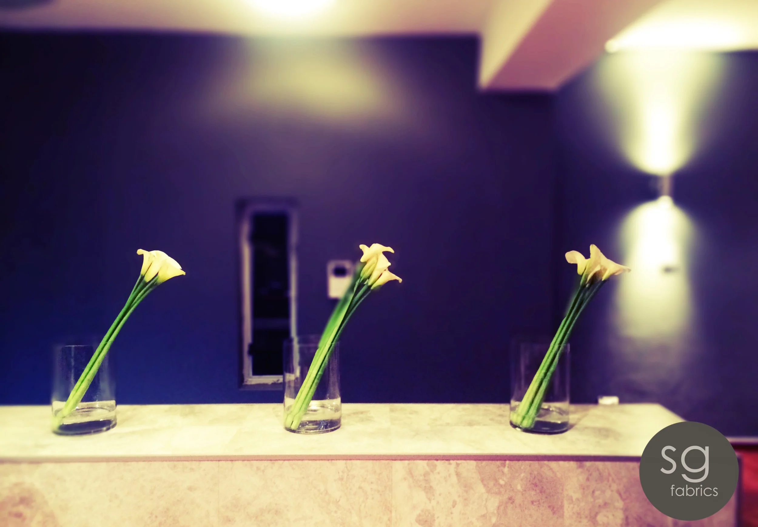 THE R40 FLOWER DISPLAY