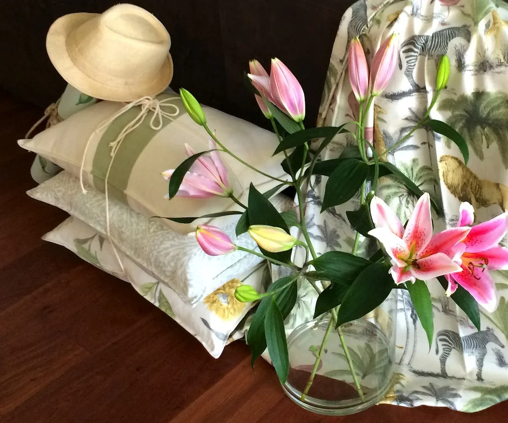 BOTANICALS ARE BACK IN A BIG WAY - GET INSPIRED FOR SUMMER'S BIGGEST TREND.