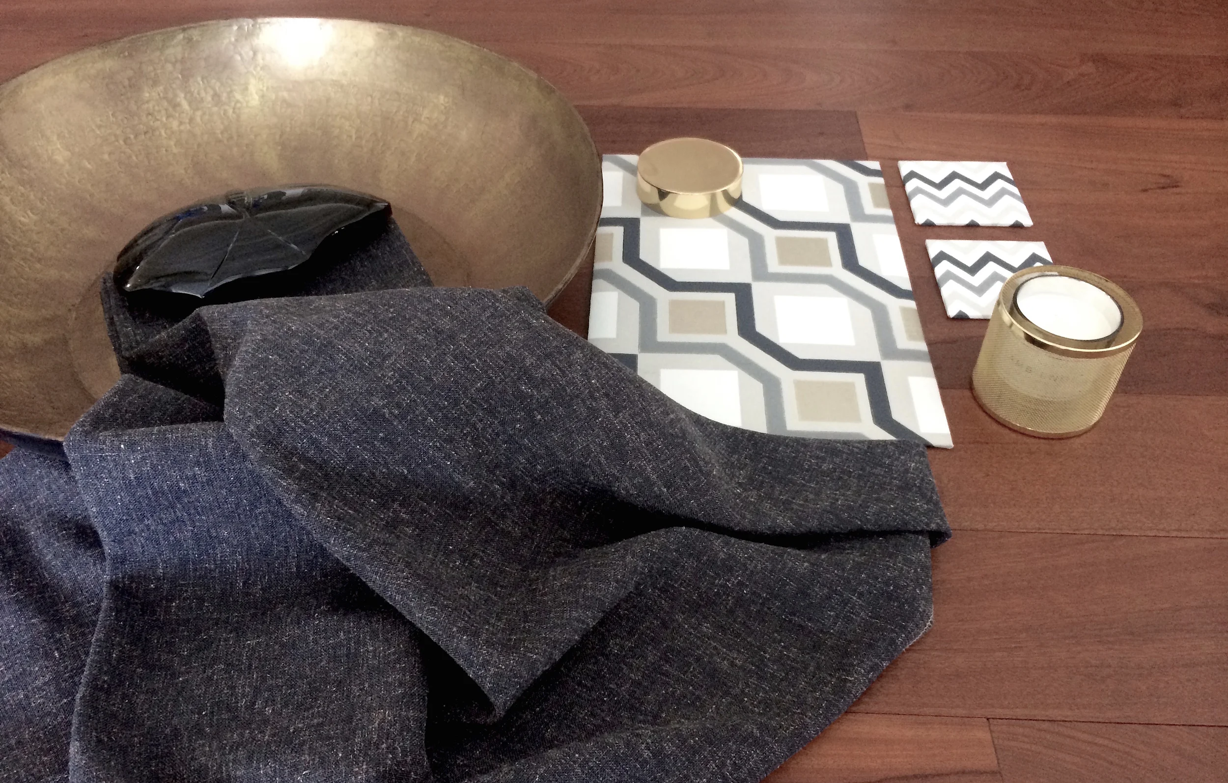  A GREY & GOLD DECOR STORY