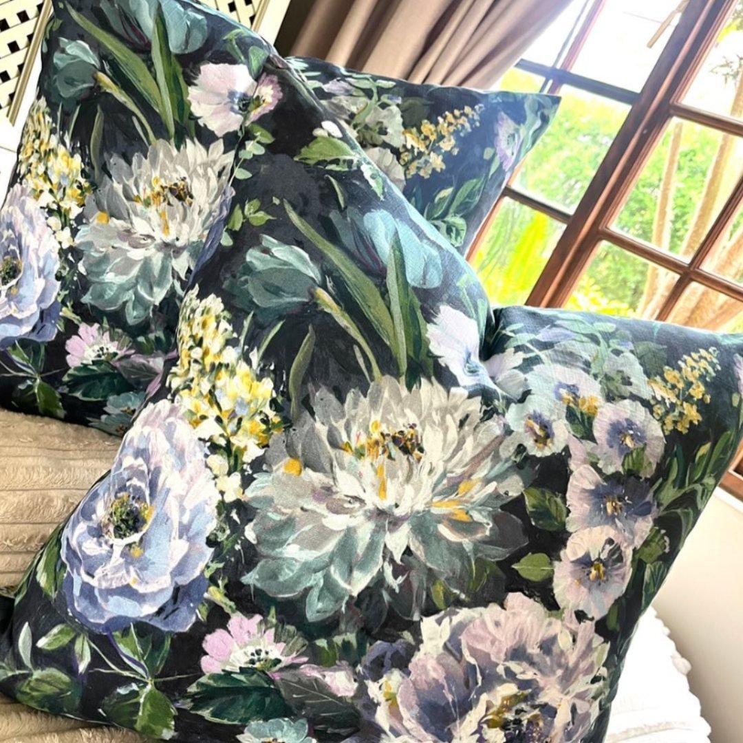 Happy Friday 🥳 Nothing makes us happier than sharing beautiful client work! We adore these stunning scatters by @zana_cabana . Featured fabric is Grandiflora Sapphire from our gorgeous wide-width collection, Mystic Garden.
#happyfriday #clientwork #