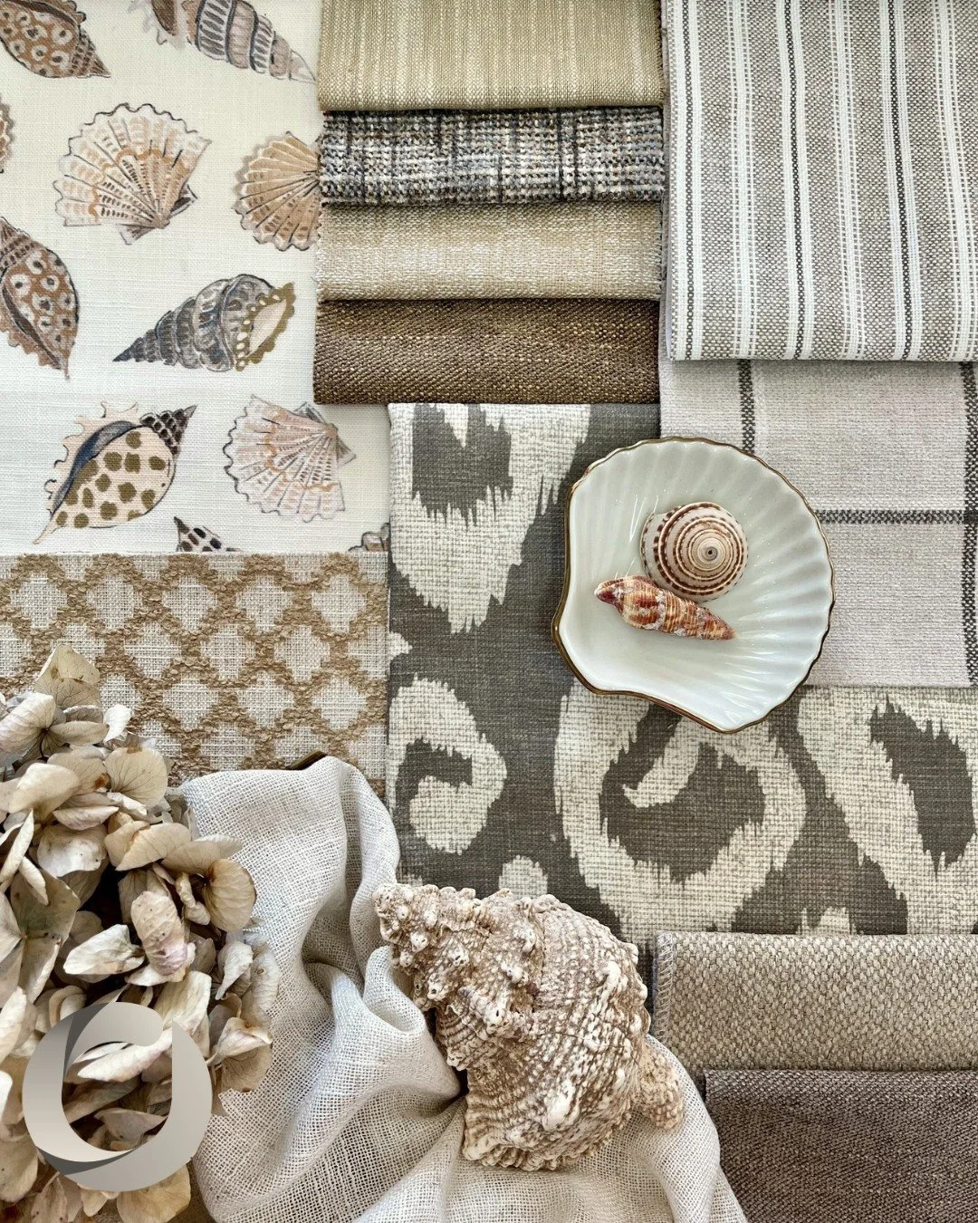 ✨ Calm Before the Holidays ✨
The last few weeks of the year can feel like a whirlwind&mdash;but we&rsquo;re embracing serenity with this seaside-inspired moodboard. Think sandy neutrals, and breezy textures that bring a sense of calm to any space. 🌊