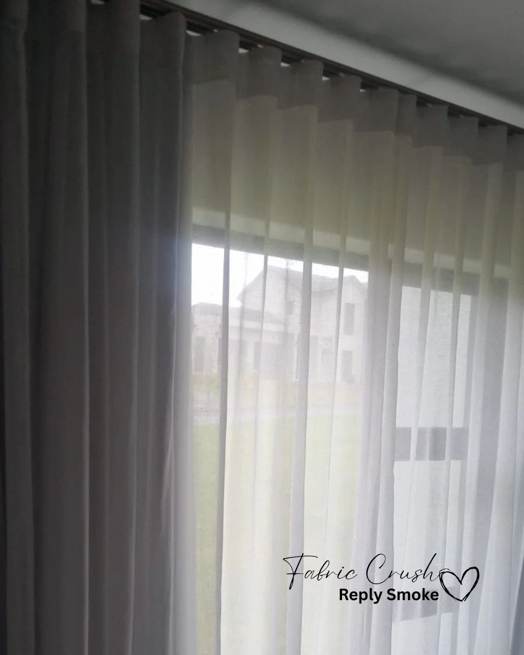 ❤ Today we are crushing on this gorgeous sheer design!
Featured here in two stunning colours &mdash; Mist and Smoke &mdash; beautifully crafted by our talented customer, @houseofsarahinterior. Light, elegant, and effortlessly luxurious. ❤
#lovedbysg 