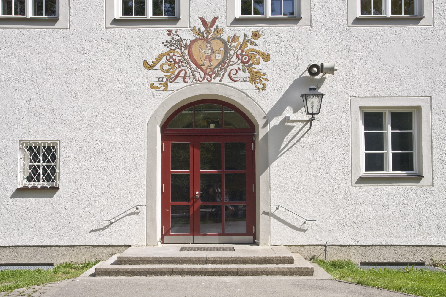 2013_Eingang Schulhof(190).JPG