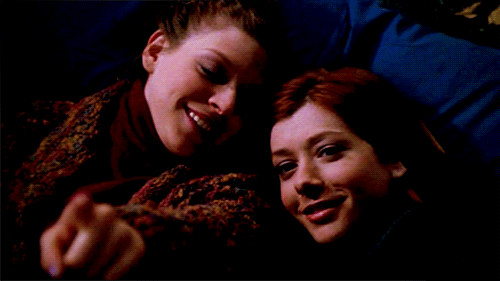 Willow and Tara 2.gif