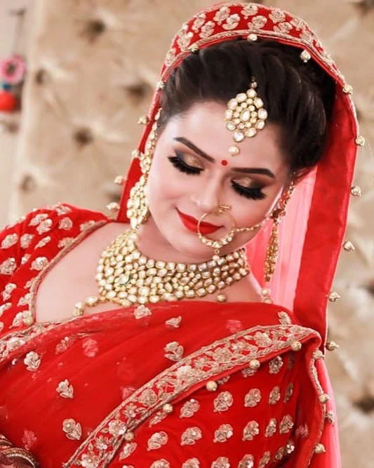 parulgargmakeup_23507347_1731189470246796_3457889384169209856_n.jpg