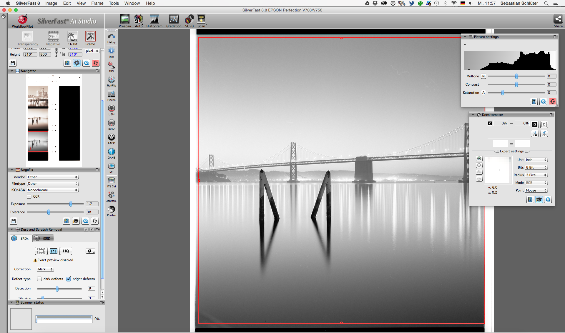 In order to allow the "Negafix" algorithms to work properly it is important to place the scanning frame inside the negative. This seems to be more important for color film than black and white film, but black and white point setting can be significantly off when including unexposed film areas into the scan frame.