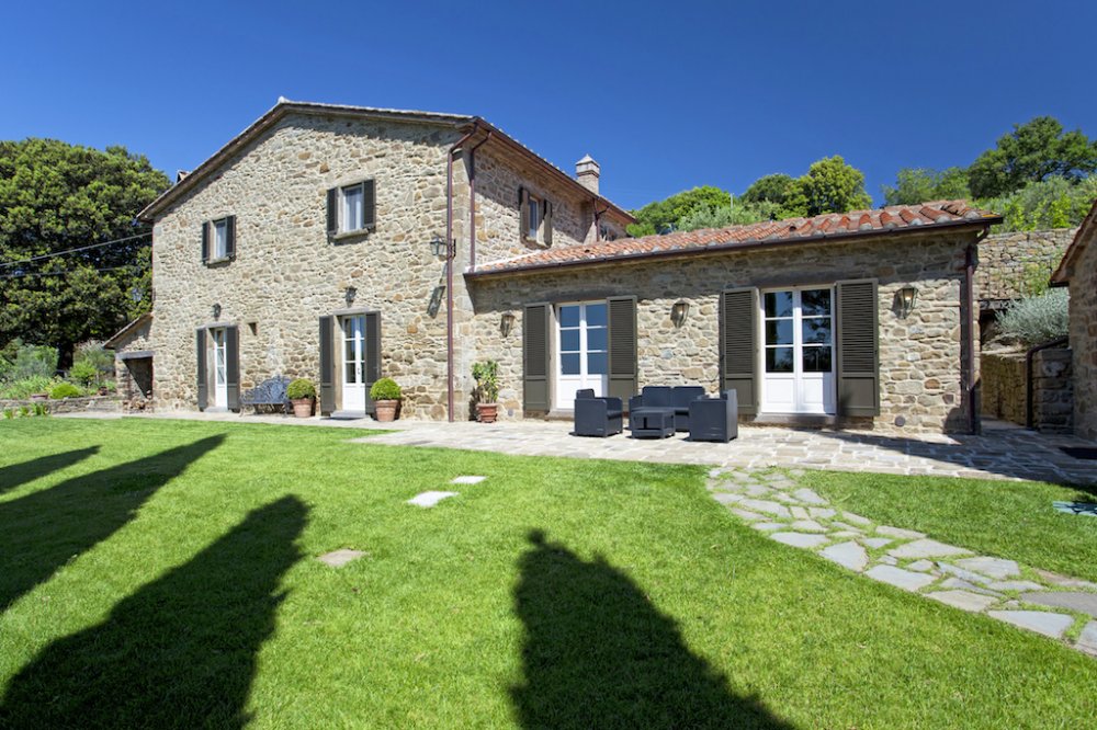 cortona-stone-villa.jpg